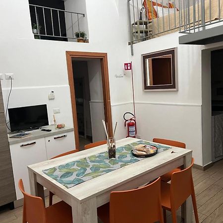 Ferienwohnung Due Passi Dal Centro CTA Exterior foto
