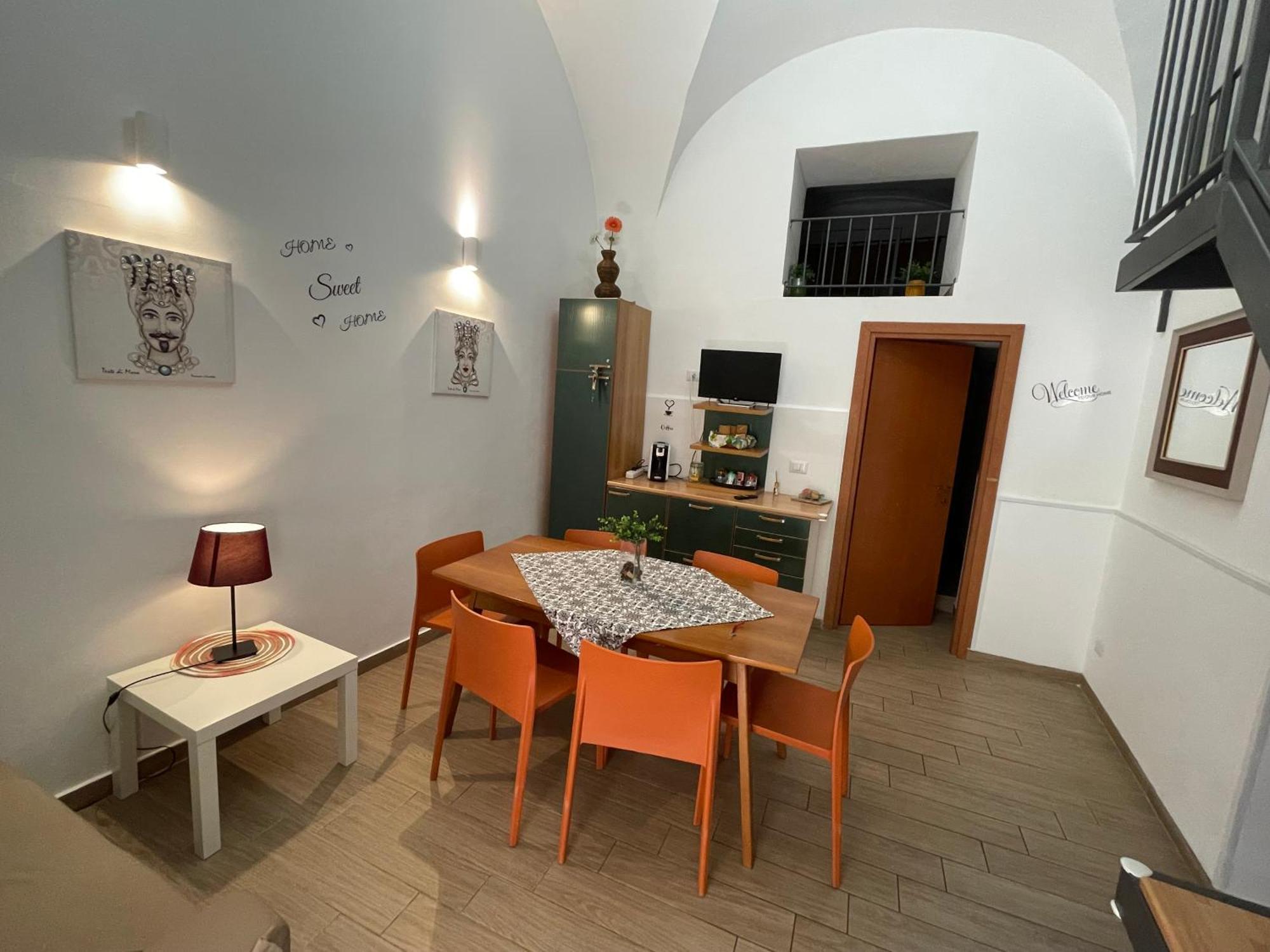 Ferienwohnung Due Passi Dal Centro CTA Exterior foto